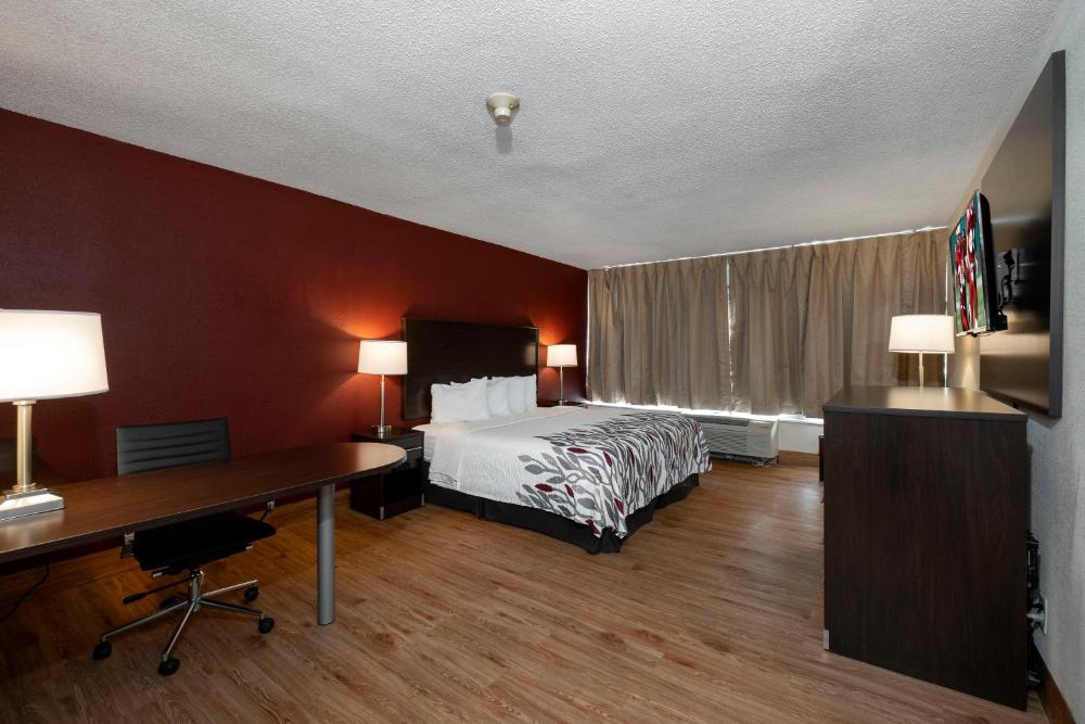 Superior King Room Non-Smoking interior